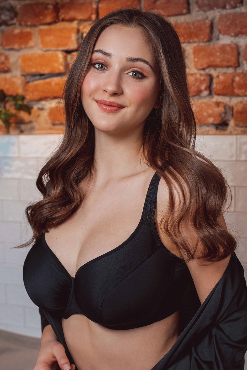 https://www.triola.sk/themes/triola/assets/img/no-picture.jpeg